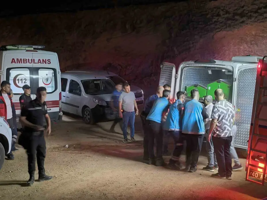 Serinlemek için girdiği gölette hayatını kaybetti
