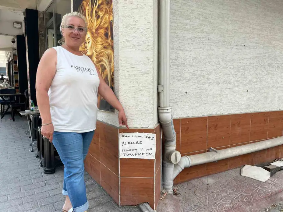 Dükkanının önüne astığı uyarı yazısı ile istediği sonucu aldı