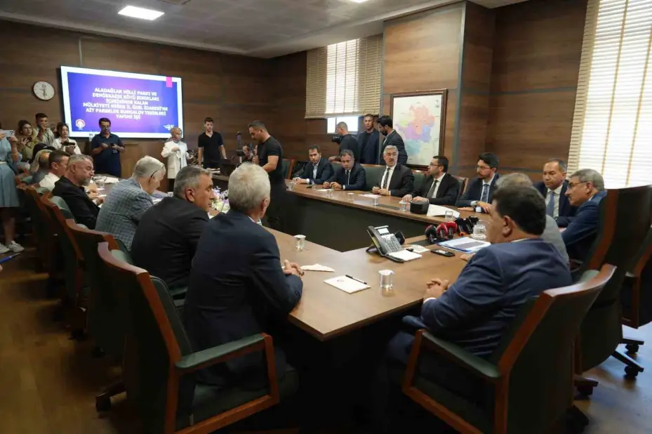 Aladağlar’da doğayla uyumlu turizm ve spor tesisi projesi hayata geçiyor