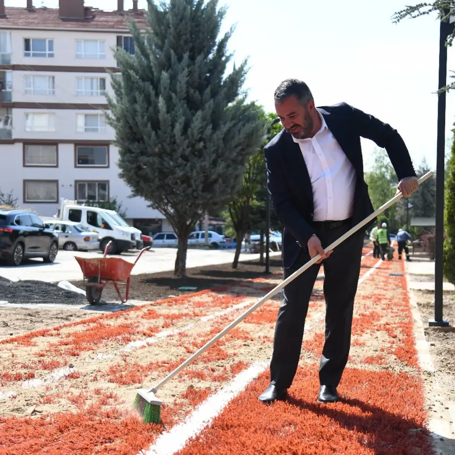 Pursaklar’da parklar yenileniyor