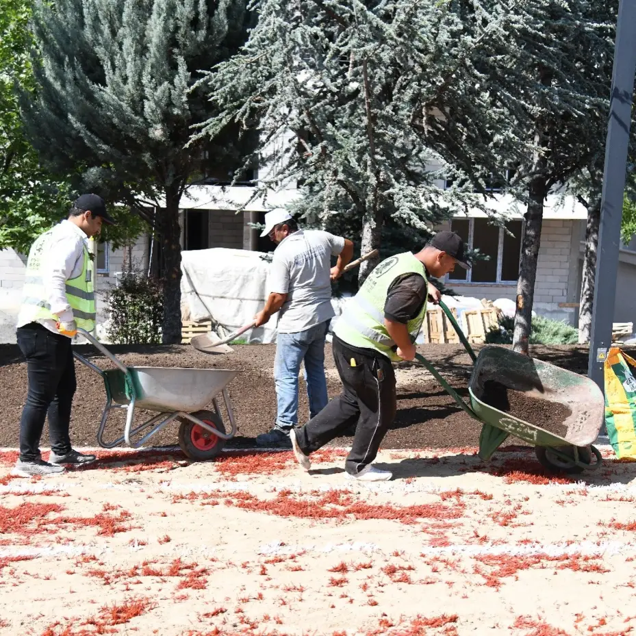 Pursaklar’da parklar yenileniyor