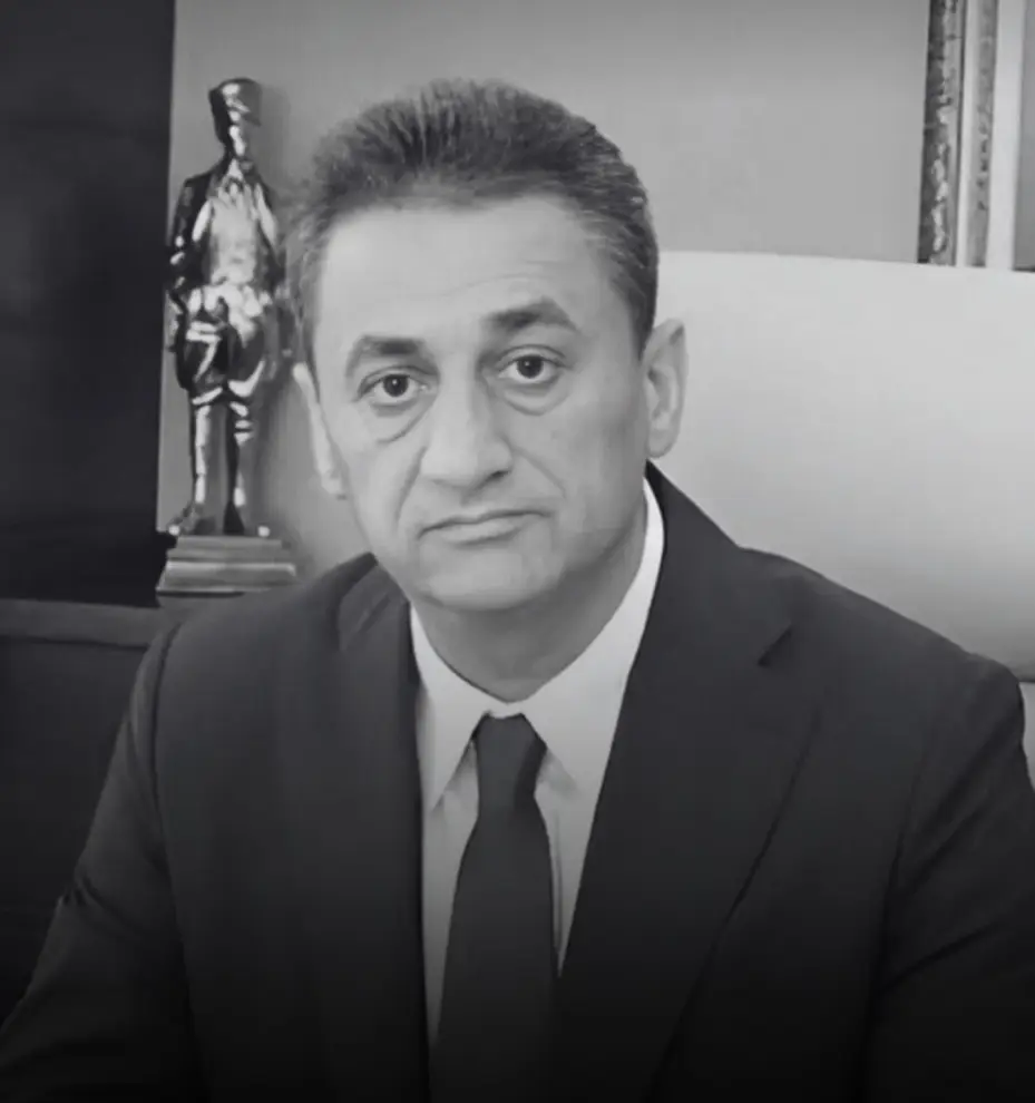 Trafik kazasında hayatını kaybeden eski Bitlis Valisi Karaömeroğlu’nun cenazesi törenle Ankara’ya uğurlandı