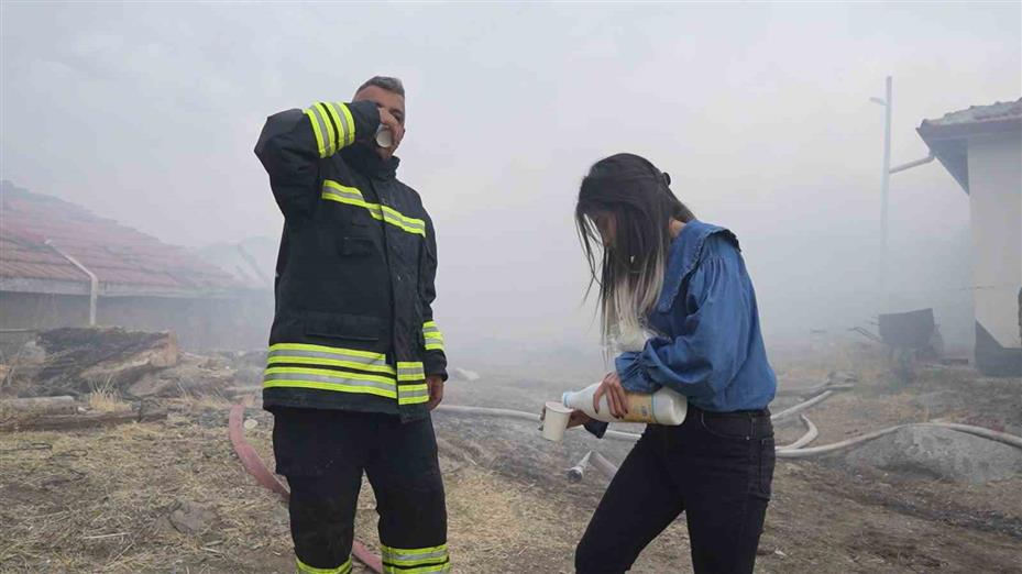 Faciadan dönüldü: Ekiplerin zamanında müdahalesi köyü yanmaktan kurtardı