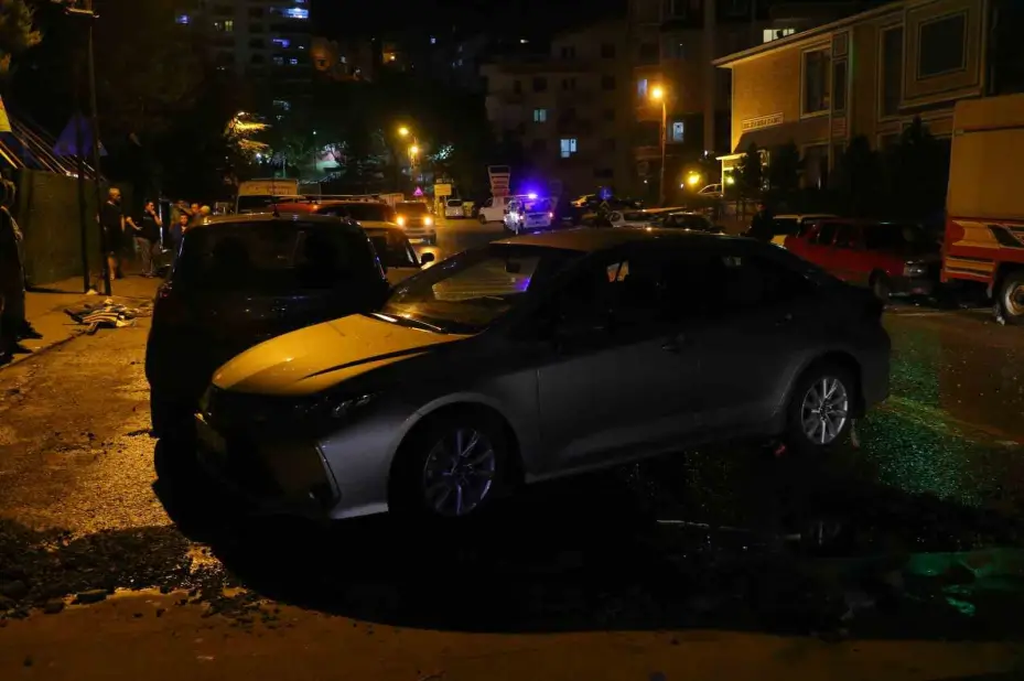 Ankara’da araçlar sel sularına kapıldı, hasarlı otomobiller havadan görüntülendi