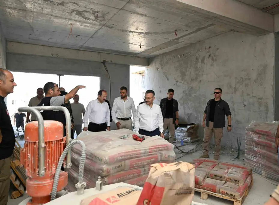 Vali Aksoy, AFAD’ın yeni hizmet binasını inceledi