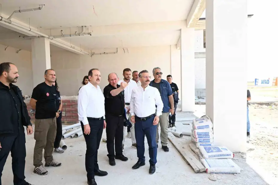 Vali Aksoy, AFAD’ın yeni hizmet binasını inceledi