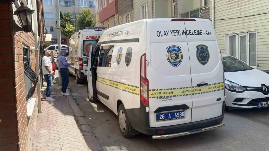 İki çocuk babası adam evinde ölü bulundu