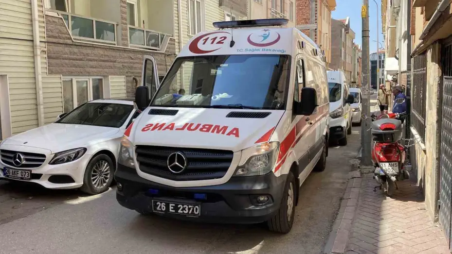 İki çocuk babası adam evinde ölü bulundu