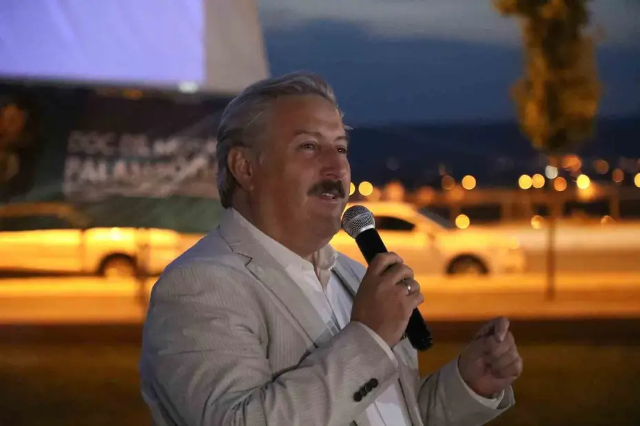 Başkan Palancıoğlu; Sinema Günleri’nde vatandaşlarla bir araya geldi