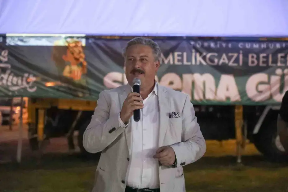 Başkan Palancıoğlu; Sinema Günleri’nde vatandaşlarla bir araya geldi