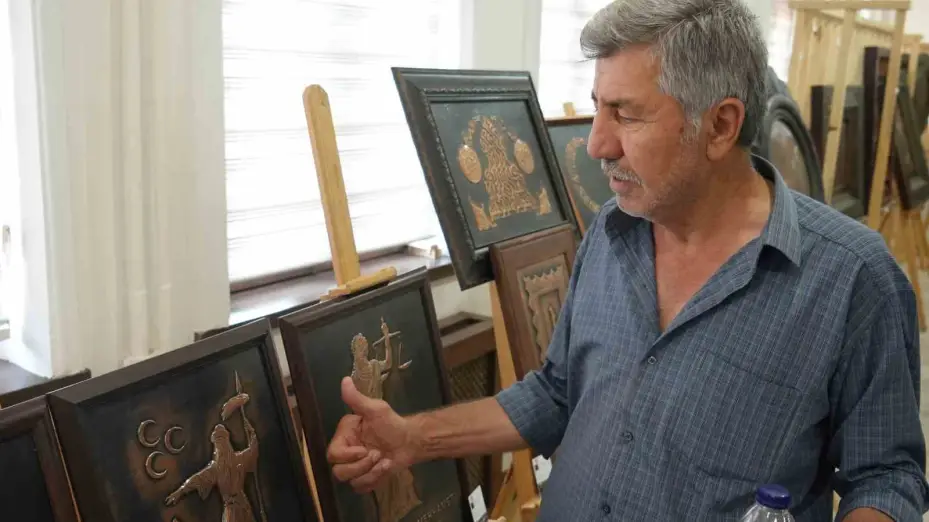 Bakır Rölyef Sanatı ile şehitlerin hatırası yaşatılıyor