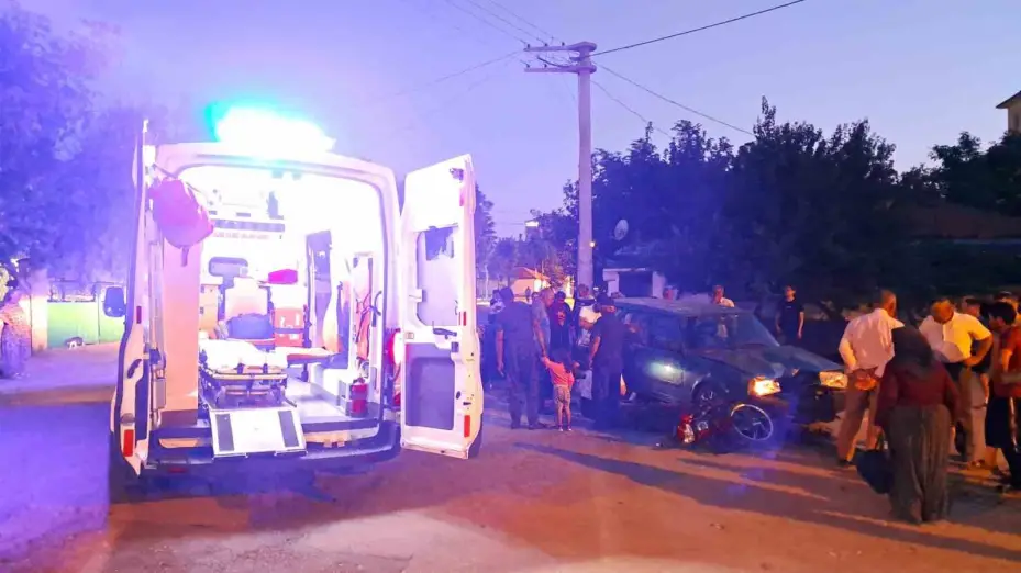 Karaman’da otomobil ile motosiklet çarpıştı: 2 yaralı