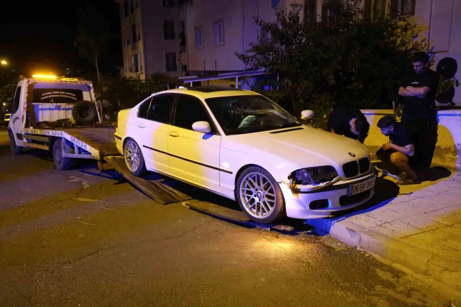 Polisin ’dur’ ihtarına uymayan sürücü önce aracıyla, sonra yaya olarak kaçtı