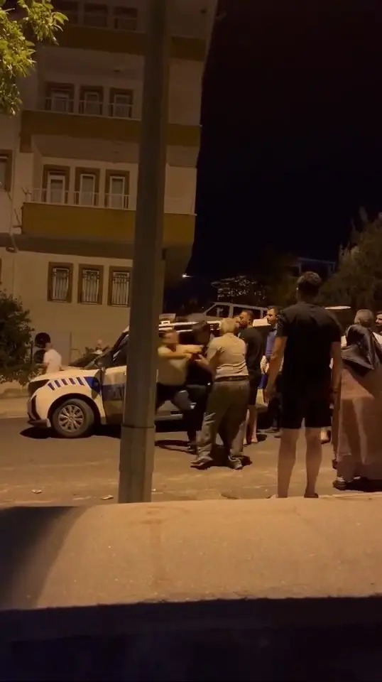 Polisin ’dur’ ihtarına uymayan sürücü önce aracıyla, sonra yaya olarak kaçtı