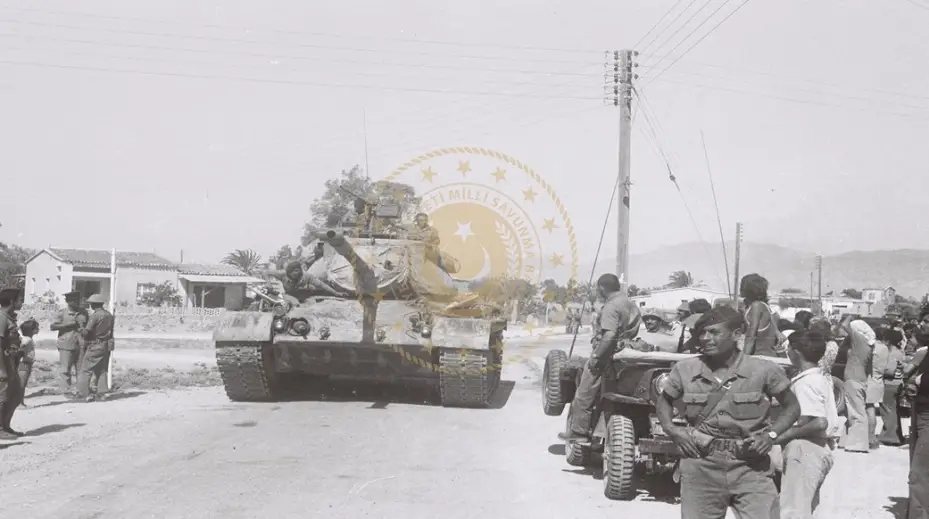 51 yıl sonra gelen arşiv: Kıbrıs Harekatı’ndan ilk kez yayınlanan fotoğraflar