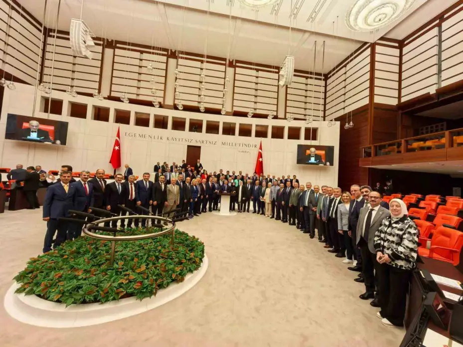 Meclis tatile girdi milletvekilleri fotoğraf çektirdi