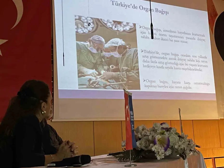 Sivas’ta böbrek nakli ve diyaliz süreci eğitimi düzenlendi
