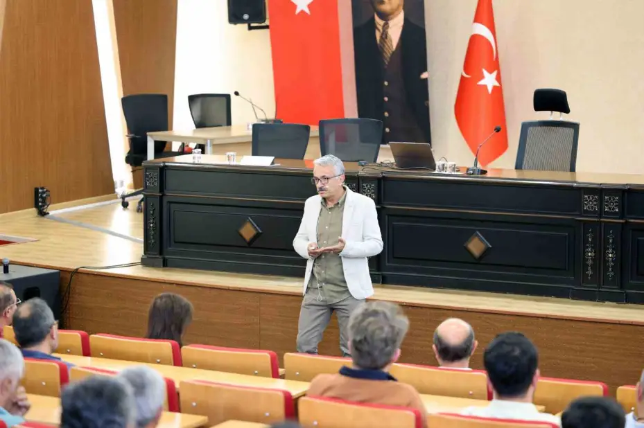 Talas Belediyesi’nden personele ‘hukuki eğitim’