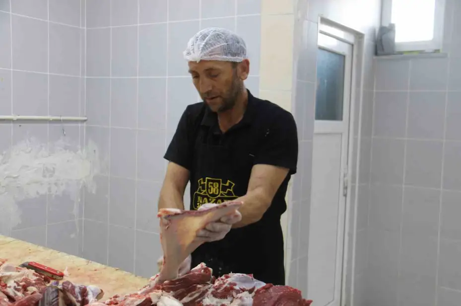 Selçuklu’dan kalan gelenek asırlardır sürdürülüyor, büyülerden korunmak için kürek kemikleri kırılıyor