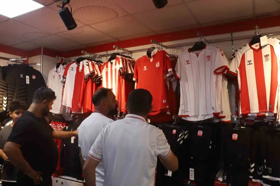 Sivasspor’a taraftarlardan anlamlı destek