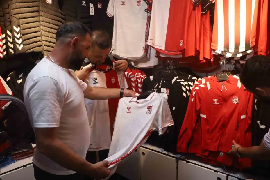 Sivasspor’a taraftarlardan anlamlı destek