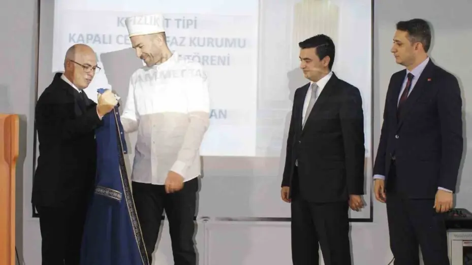Kapalı Ceza İnfaz Kurumu’ndaki bir hükümlü 12 ayda hafız oldu