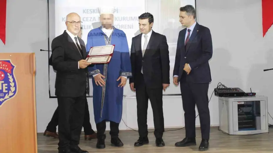 Kapalı Ceza İnfaz Kurumu’ndaki bir hükümlü 12 ayda hafız oldu