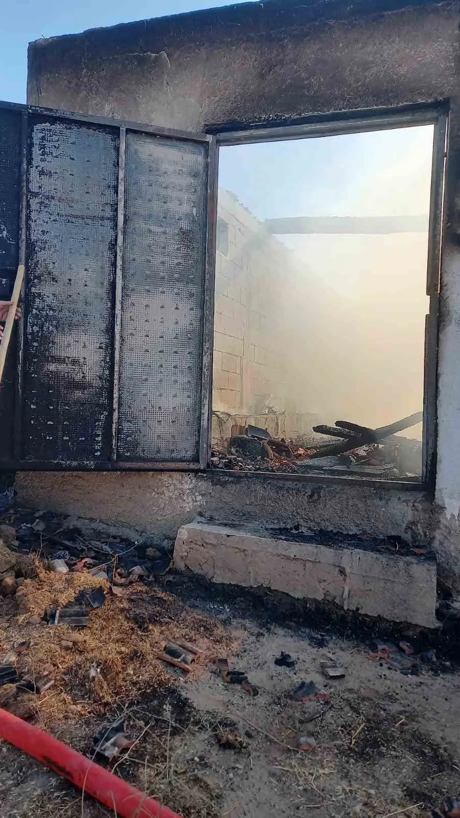 Yozgat’ta yangında inşaat malzemeleri kullanılamaz hale geldi