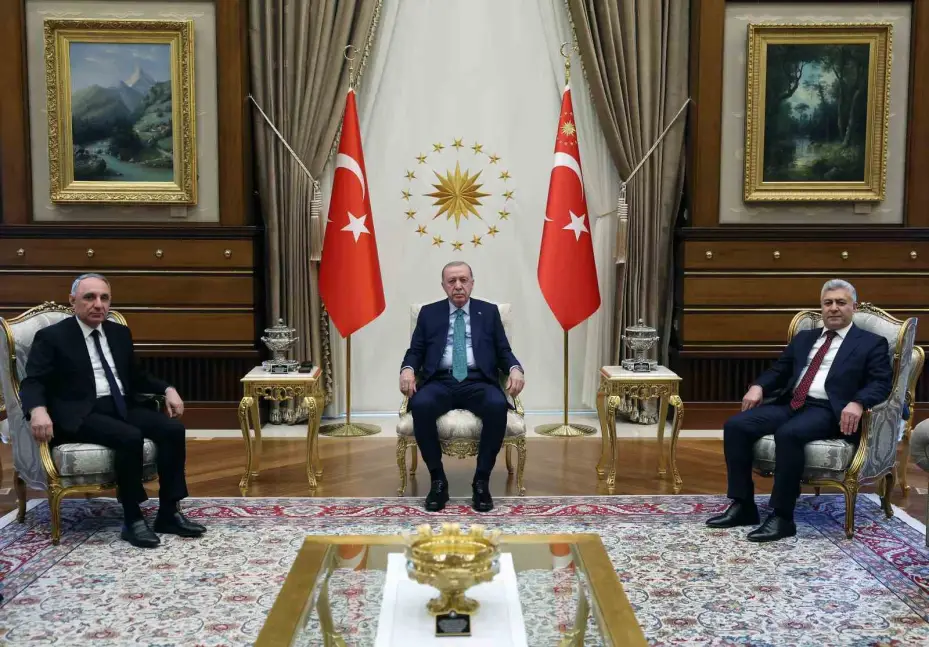 Cumhurbaşkanı Erdoğan, Azerbaycan Başsavcısı Kamran Aliyev’i kabul etti