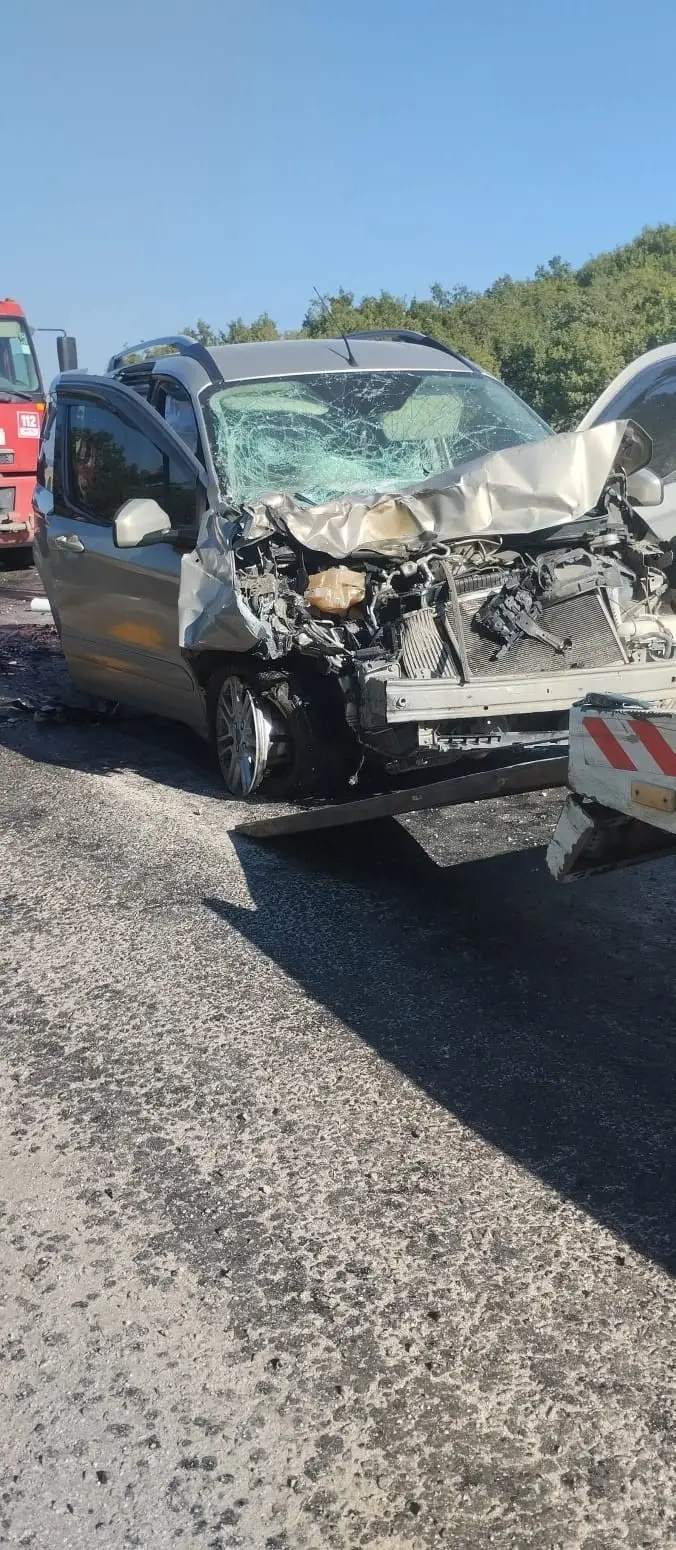 Yozgat’ta otomobil ve hafif ticari araç çarpıştı: 9 yaralı