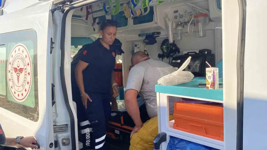 Eskişehir’de yangına müdahale eden itfaiye eri dumandan etkilendi