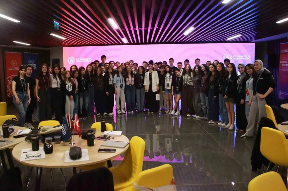 Başarılı gençler teknoloji ve akademik girişimcilik kampında buluştu