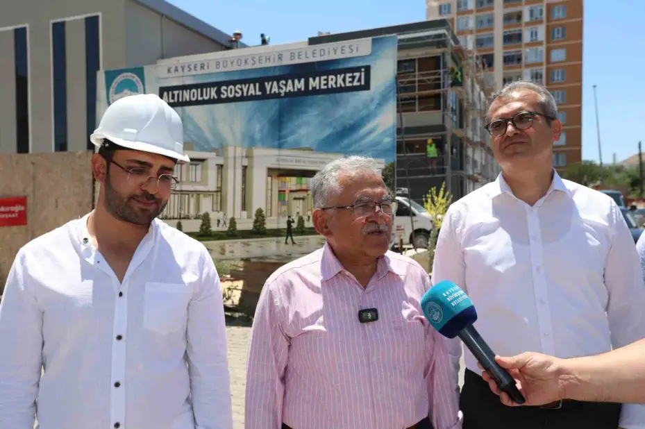 Altınoluk Sosyal Yaşam Merkezi’ni inceleyen Başkan Büyükkılıç’tan ‘eser ve hizmet siyaseti’ vurgusu