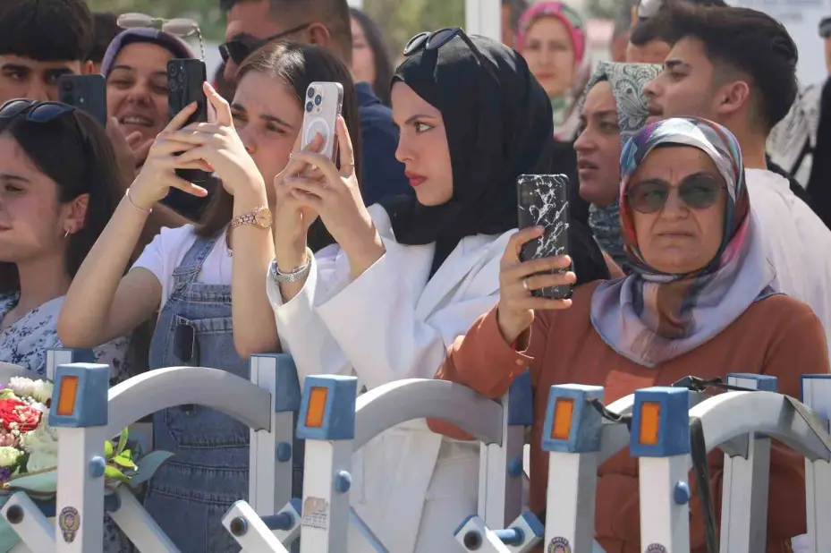 Şehit babasının izinden gitti, o da bugün mezun oldu