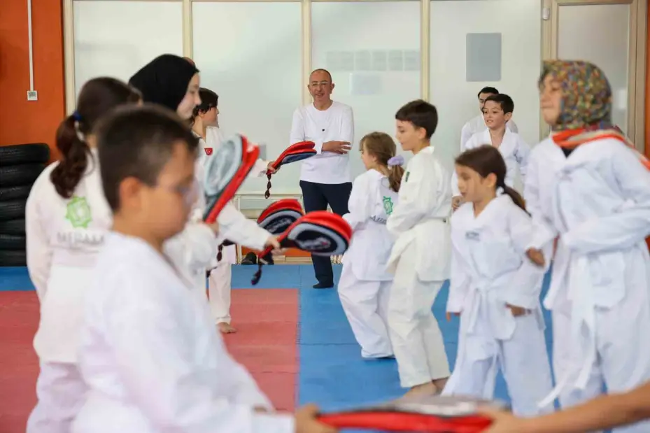Başkan Kavuş’tan geleceğin sporcularına hep destek tam destek