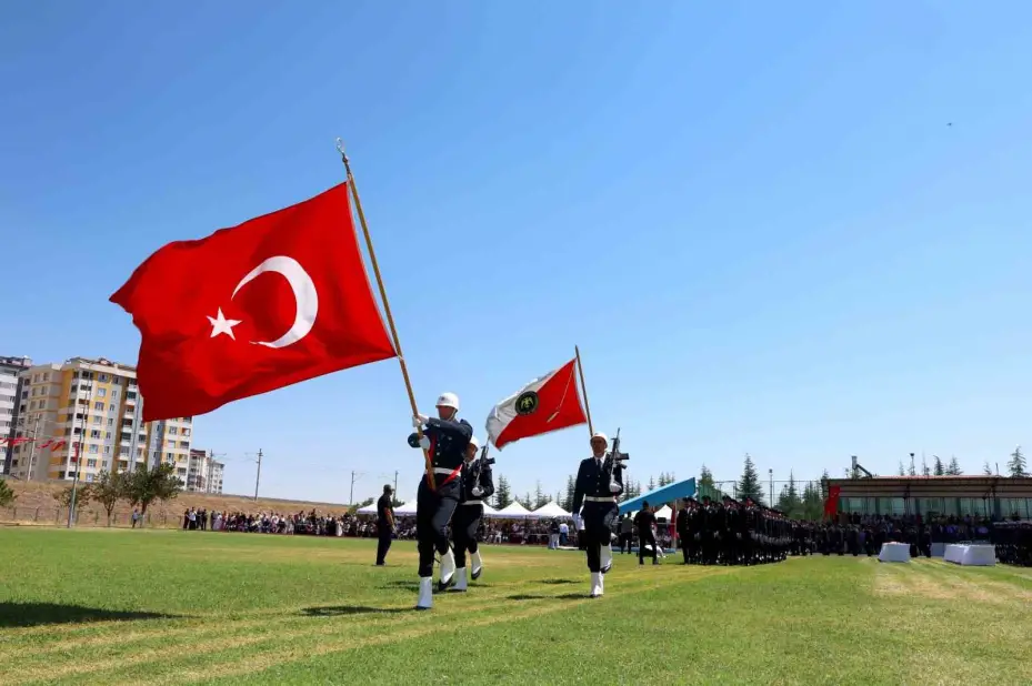 Vali Çiçek, 31’inci Dönem POMEM Mezuniyet Töreni’ne katıldı