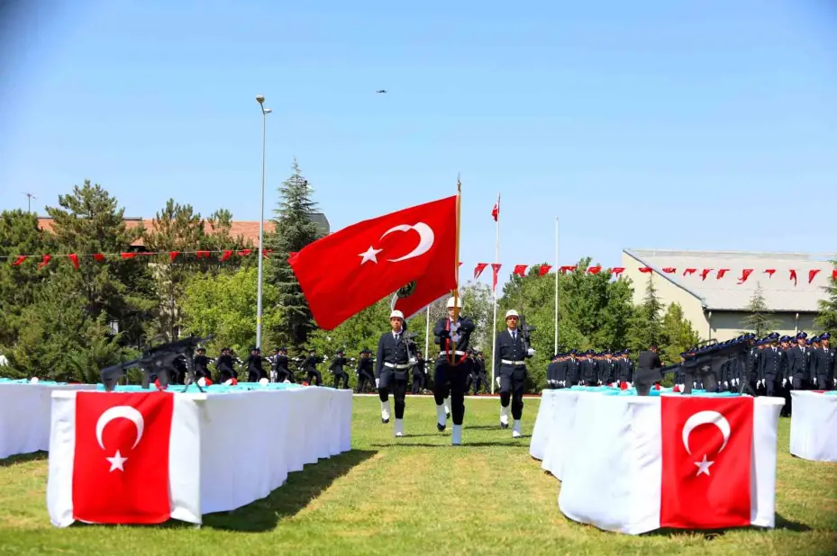 Vali Çiçek, 31’inci Dönem POMEM Mezuniyet Töreni’ne katıldı