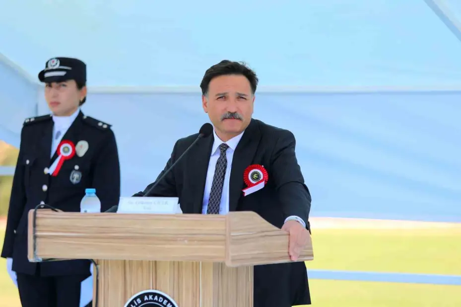 Vali Çiçek, 31’inci Dönem POMEM Mezuniyet Töreni’ne katıldı