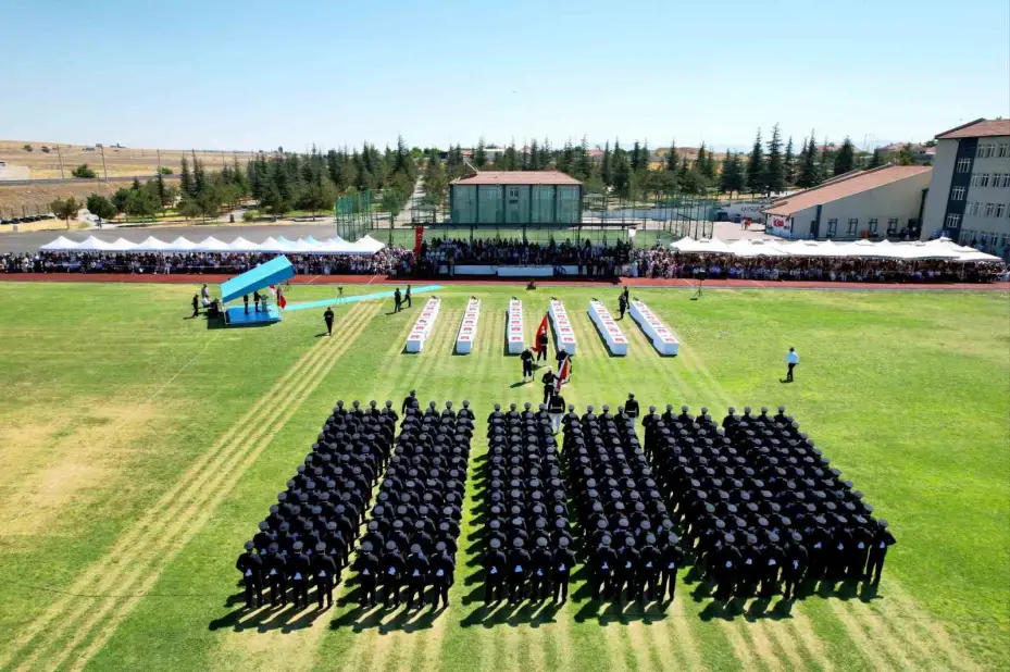 Vali Çiçek, 31’inci Dönem POMEM Mezuniyet Töreni’ne katıldı