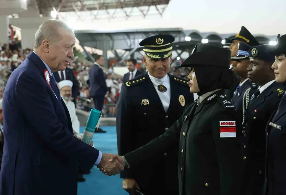 Cumhurbaşkanı Erdoğan: "Hiçbir sabotaj, hiçbir tahrik, hiçbir tuzak, Türkiye’yi girdiği bu tarihi yoldan geri döndüremeyecek"