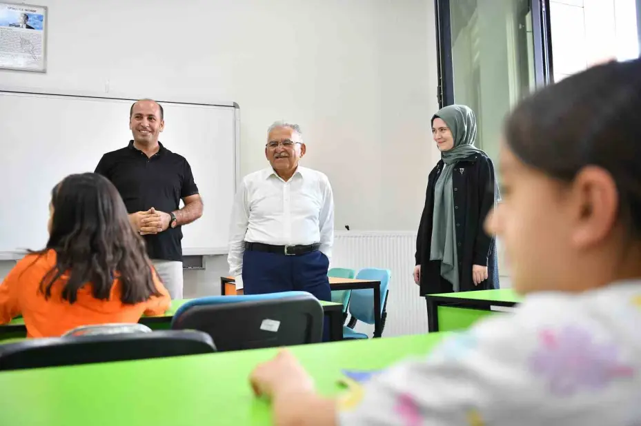 Başkan Büyükkılıç’tan yaz okulu ziyareti
