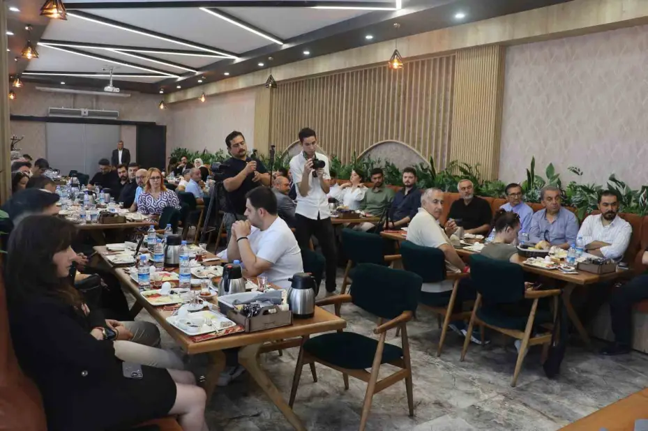Başkan Uzun, gazetecilerin 24 Temmuz Gazeteciler ve Basın Bayramını kutladı