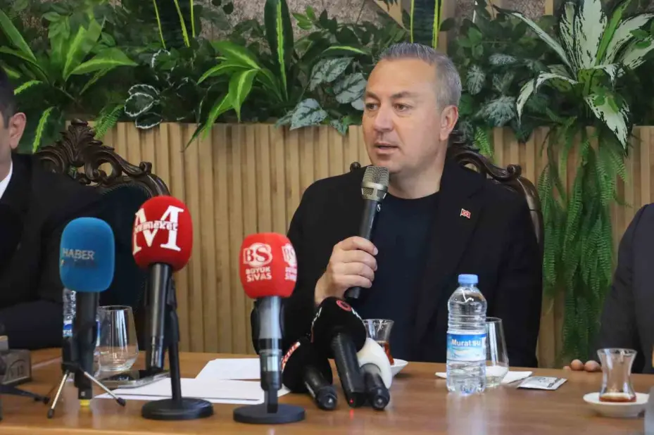 Başkan Uzun, gazetecilerin 24 Temmuz Gazeteciler ve Basın Bayramını kutladı