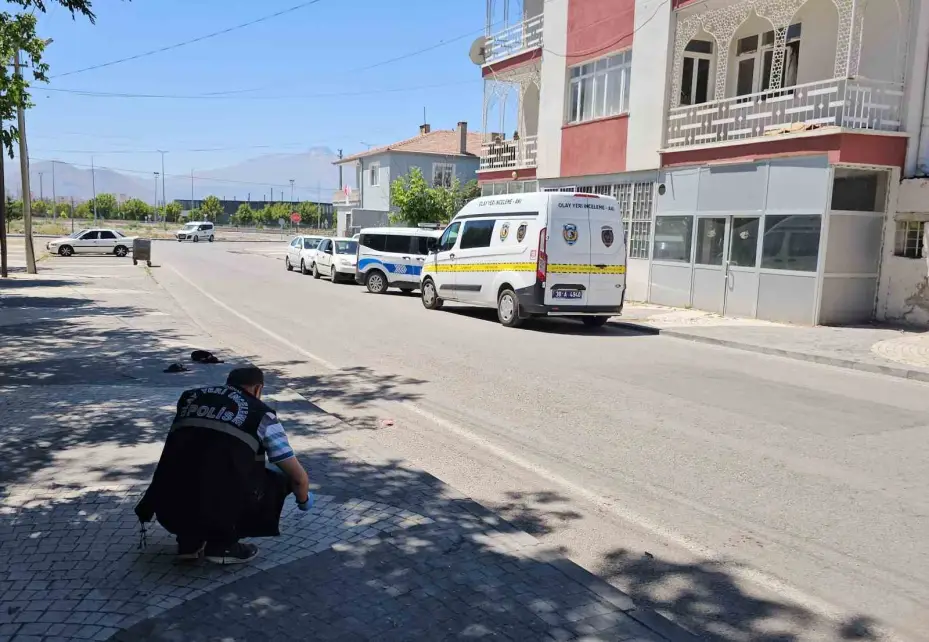 Kayseri’de bıçaklı kavga: 1 ağır yaralı