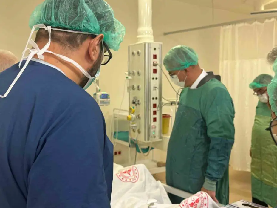 Bakan Memişoğlu’ndan Eskişehir’deki yangından yaralananlara ziyaret