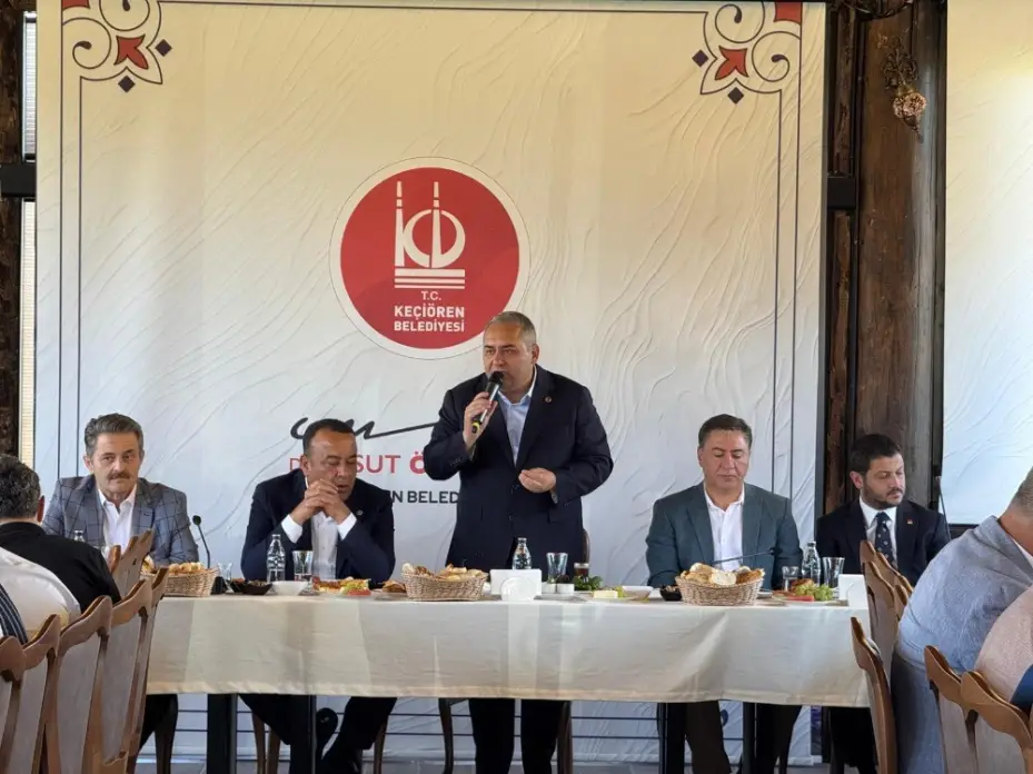 Keçiören Belediye Başkanı Özarslan muhtarlarla buluştu