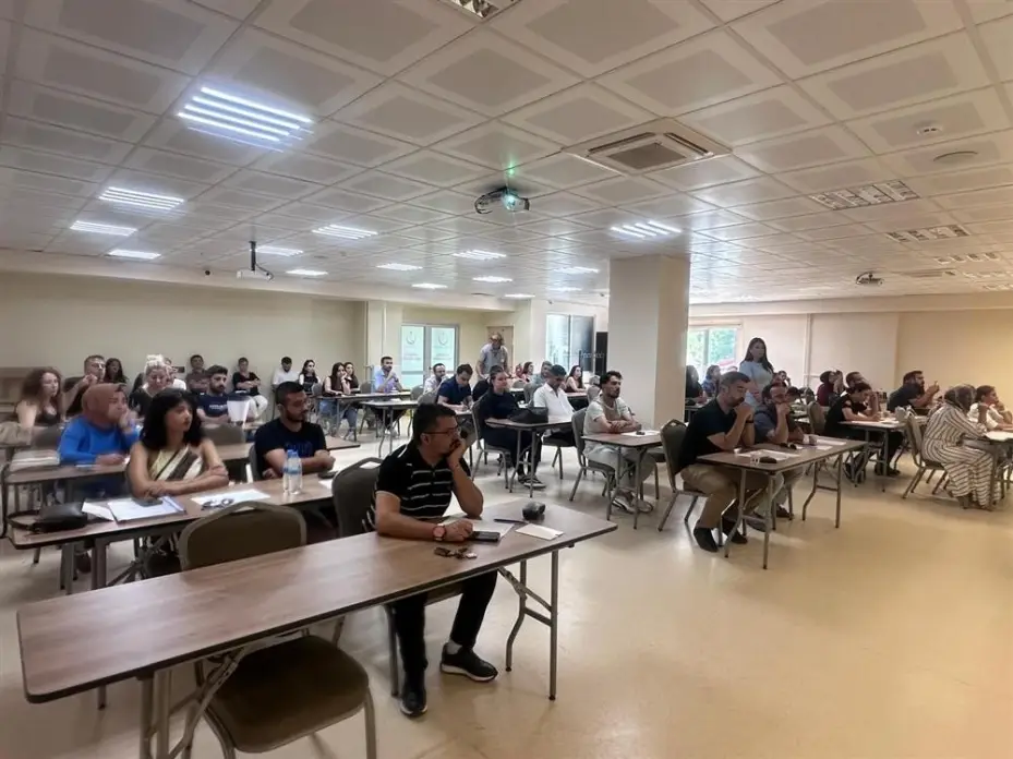 Acil sağlık istasyonlarının performans verileri ele alındı