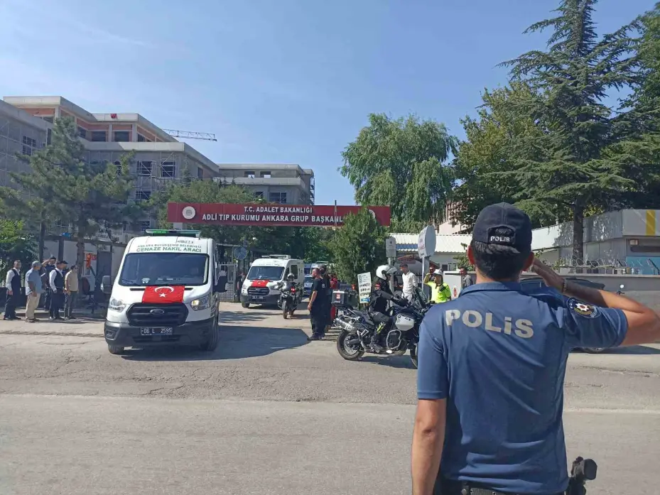 Ateşin ortasında kahramanca mücadele ettiler, şimdi sonsuzluğa uğurlanıyorlar