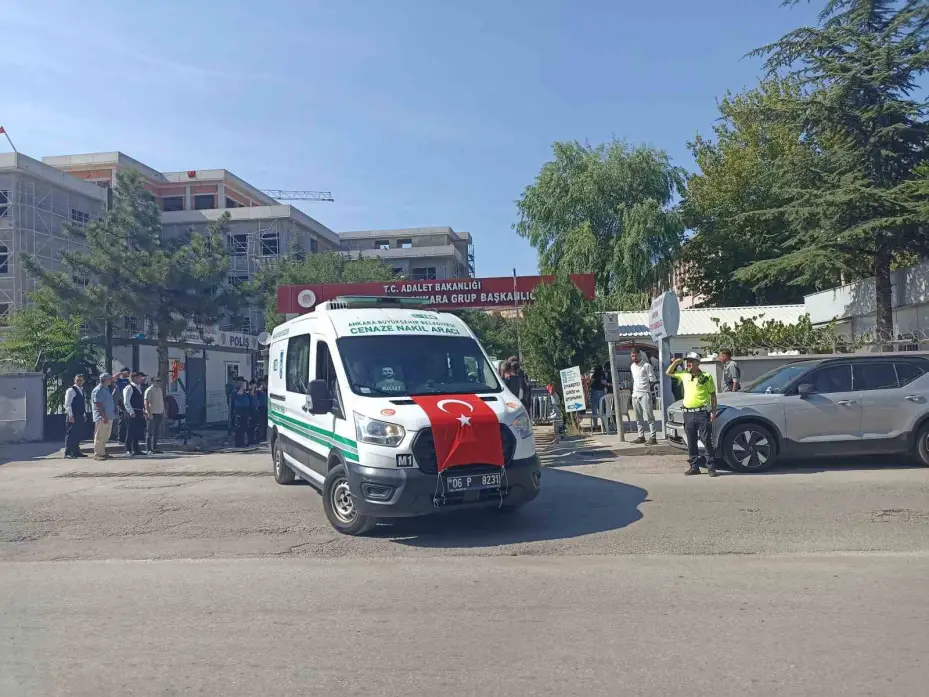 Ateşin ortasında kahramanca mücadele ettiler, şimdi sonsuzluğa uğurlanıyorlar