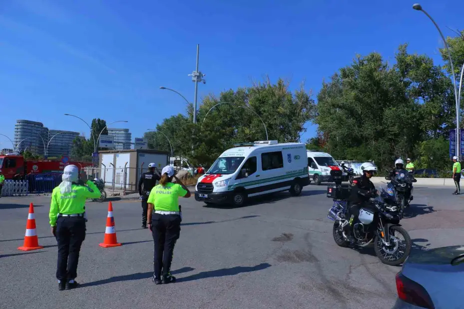 Eskişehir’de orman yangınında şehit olan 5 AKUT gönüllüsü Ankara’da son yolculuğuna uğurlandı